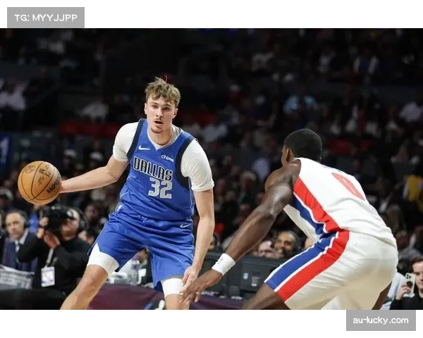 NBA墨西哥赛第五年举行 活塞与独行侠激战常规赛