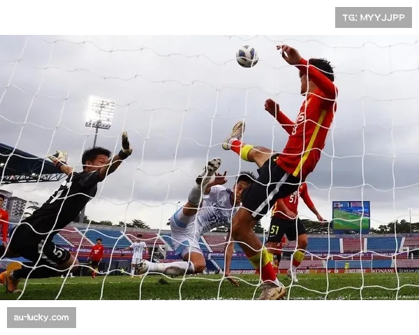 武汉三镇防线五人入选最差阵容，整体防守体系亟待重建